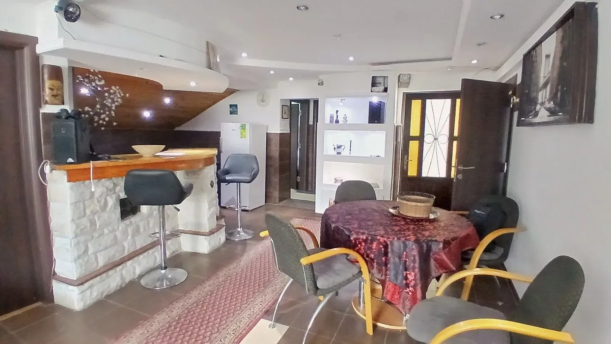 Rent, four bedroom apartment, 110m², Kalenić Pijaca, Vračar Sve Podlokacije