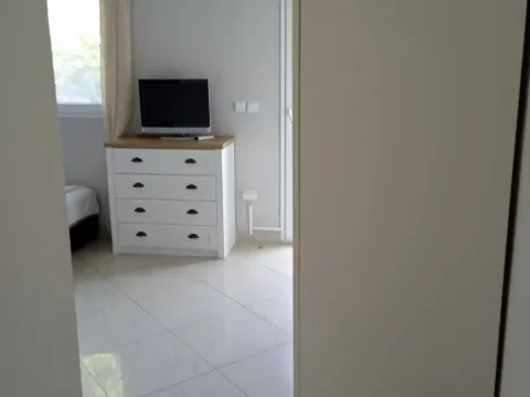 Rent, one bedroom apartment, 50m², Lepetani, Tivat - image 6