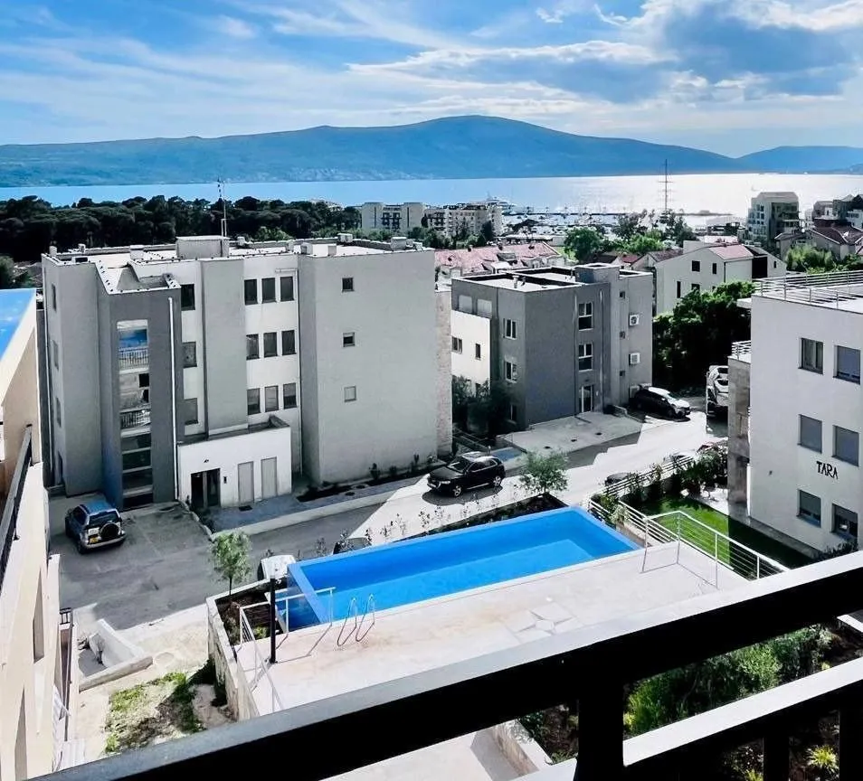 Prodaja, jednosoban stan, 45m², Tivat, Crna Gora