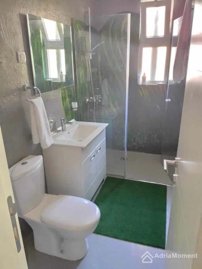 Sale, three bedroom apartment, 80m², Petrovac, Budva