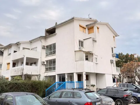 Sale, two bedroom apartment, 68m², Makedonsko naselje, Bar - image 11