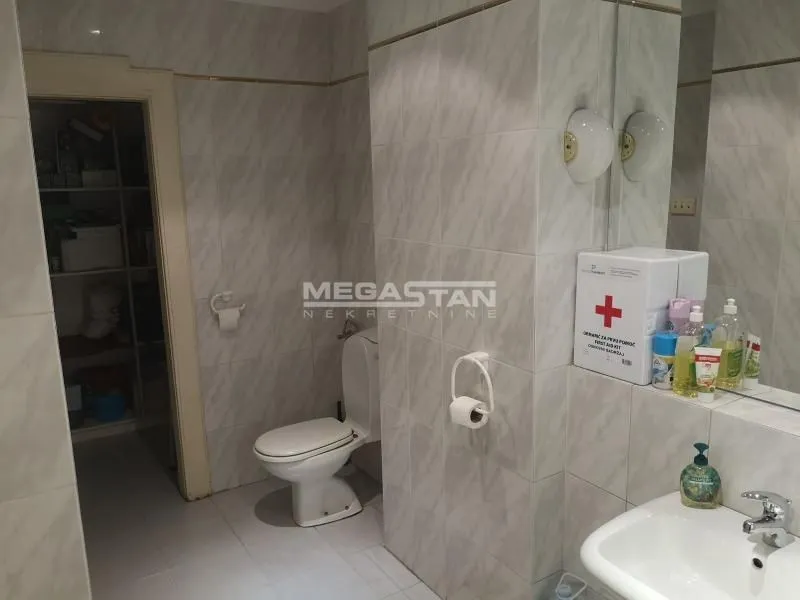 Rent, office space, 132m², Skadarlija, Beograd
