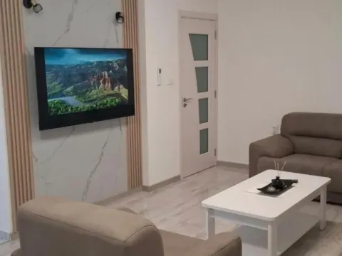 Izdavanje, dvosoban stan, 75m², Radanovići, Kotor - image 4