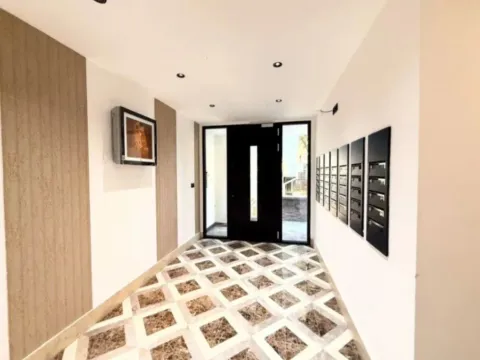 Prodaja, trosoban stan, 111m², Vezirov Most, Podgorica - image 8