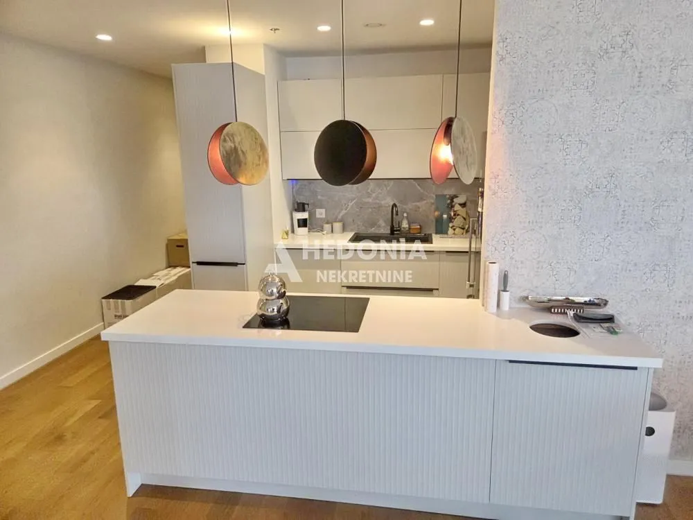 Sale, four bedroom apartment, 124m², Novi Beograd Blok 65, Novi Beograd Sve Podlokacije