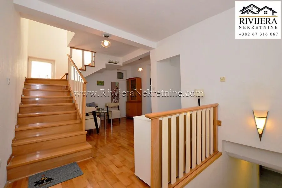 Prodaja, kuća, 130m², Njivice, Herceg Novi