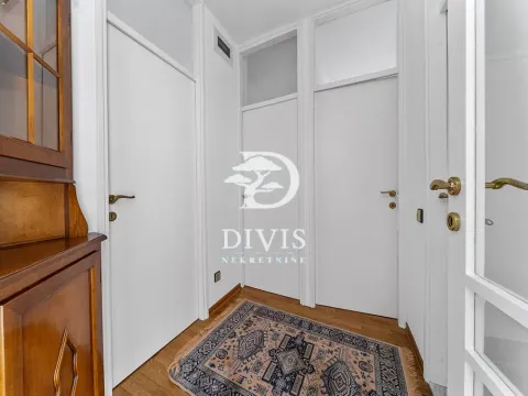 Izdavanje, kuća, 111m², Dedinje Sve Podlokacije, Beograd - image 4