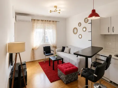 Rent, one bedroom apartment, 43m², Tuški Put, Podgorica - image 3