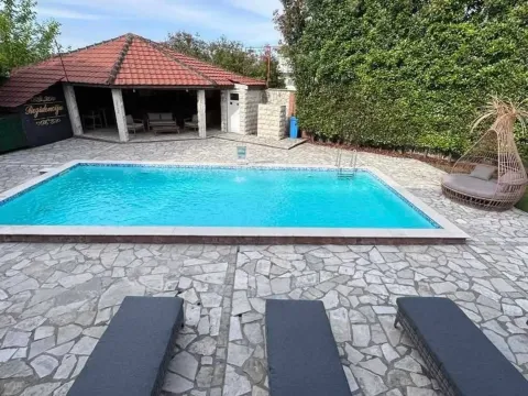 Rent, two bedroom apartment, 72m², City Kvart, Podgorica - image 12