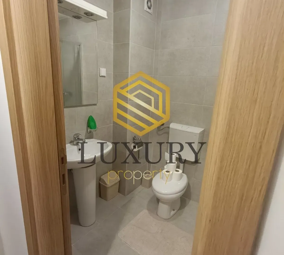 Izdavanje, jednosoban stan, 50m², Stari Aerodrom, Podgorica