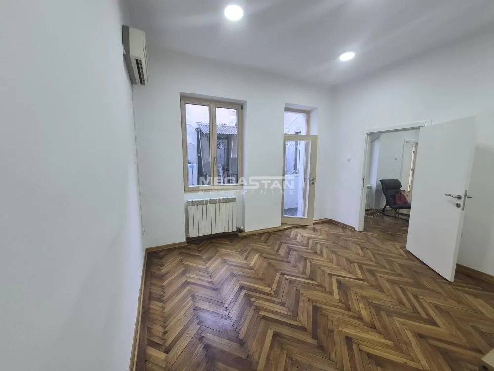 Rent, three bedroom apartment, 60m², Stari Grad, Beograd