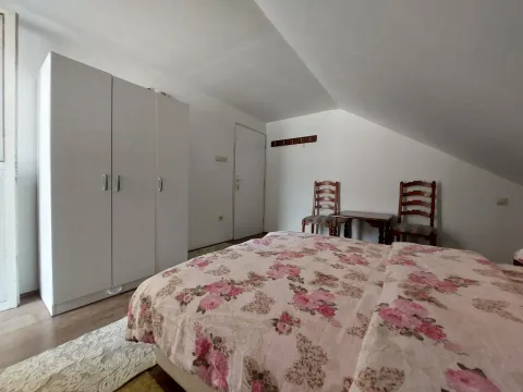 Rent, two bedroom apartment, 70m², Kalimanj, Tivat - image 9