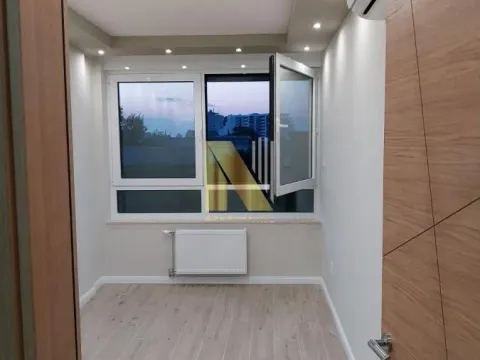 Izdavanje, poslovni prostor, 101m², Spens, Novi Sad Sve Podlokacije - image 4