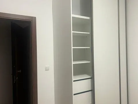 Izdavanje, dvosoban stan, 68m², Centar, Podgorica - image 12