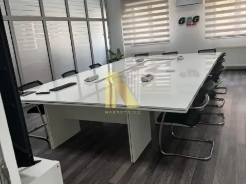 Rent, office space, 780m², Novo naselje, Novi Sad - image 2