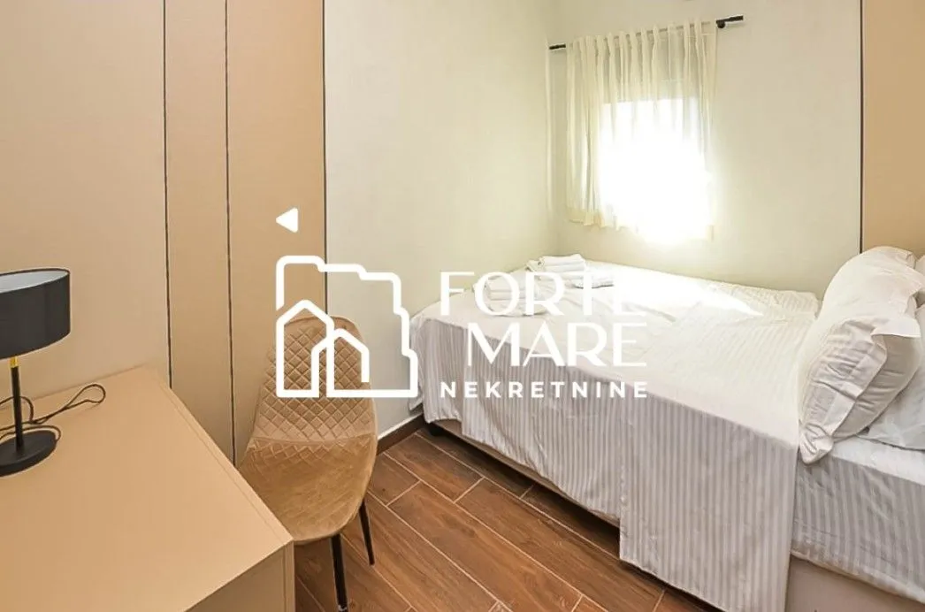Prodaja, dvosoban stan, 57m², Njivice, Herceg Novi