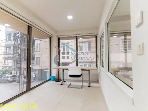 Izdavanje, poslovni prostor, 91m², Vračar Hram, Vračar Sve Podlokacije - image 11