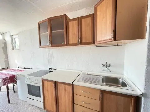 Prodaja, četvorosoban stan, 95m², Sutomore, Bar - image 8
