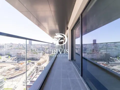 Sale, four bedroom apartment, 177m², Beograd Na Vodi, Beograd - image 2