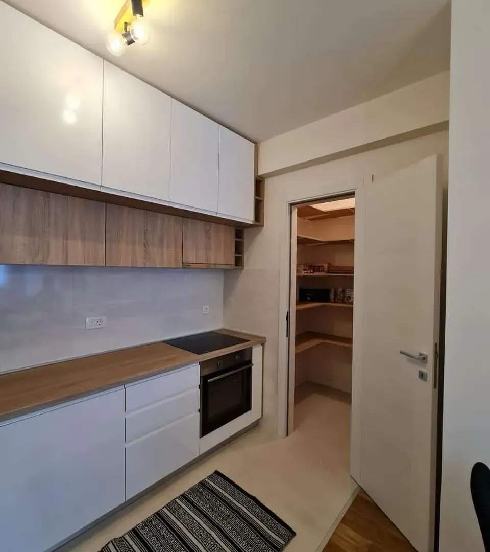 Izdavanje, jednosoban stan, 50m², Central Point, Podgorica