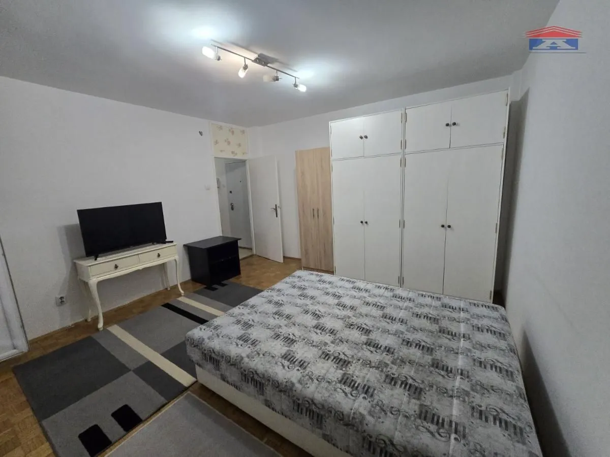 Izdavanje, dvosoban stan, 61m², Liman 1, Novi Sad Sve Podlokacije