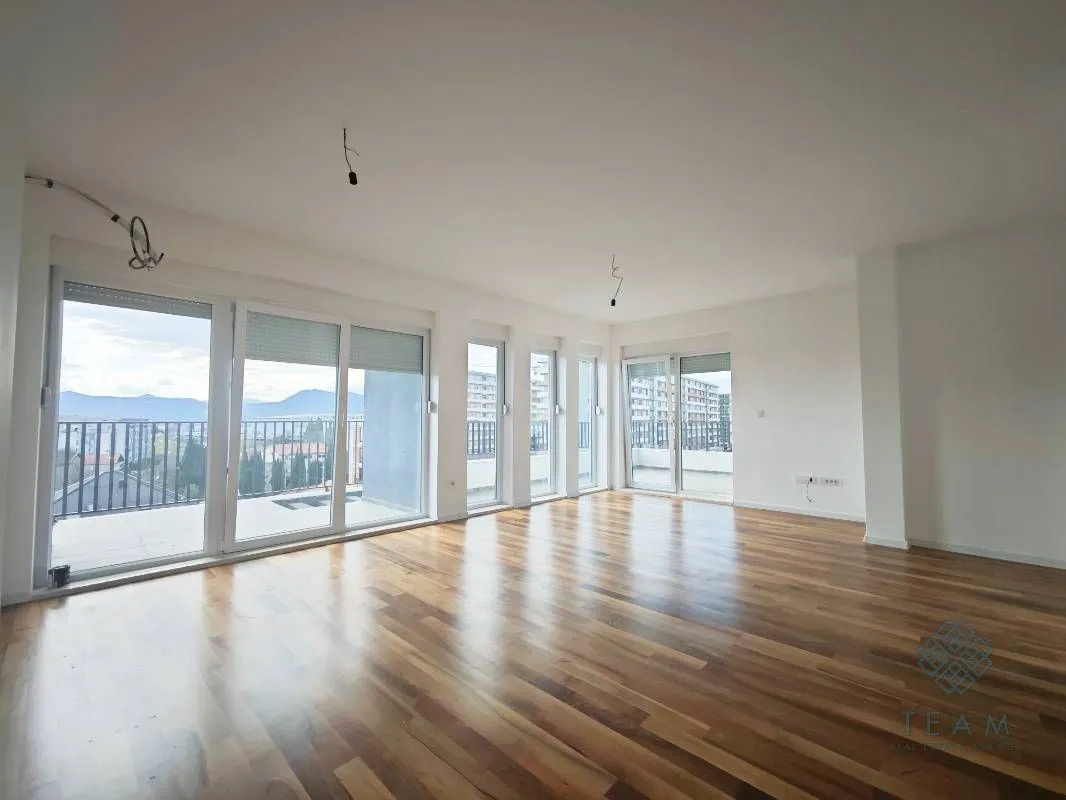 Prodaja, trosoban stan, 131m², Kod Big Fashion-a, Podgorica