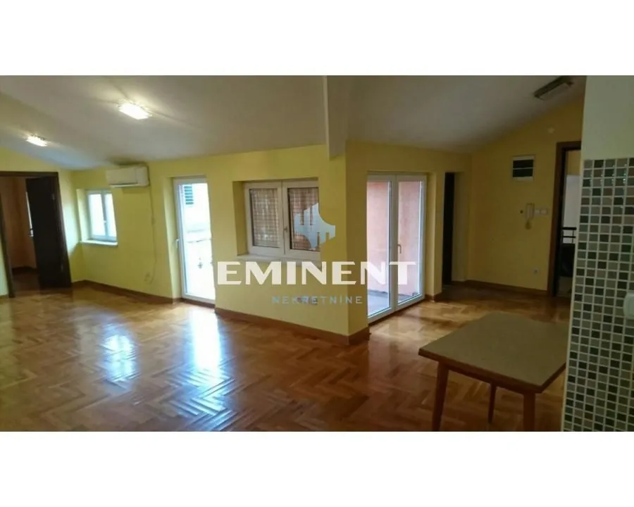 Rent, two bedroom apartment, 75m², Zemun Centar, Zemun Sve Podlokacije