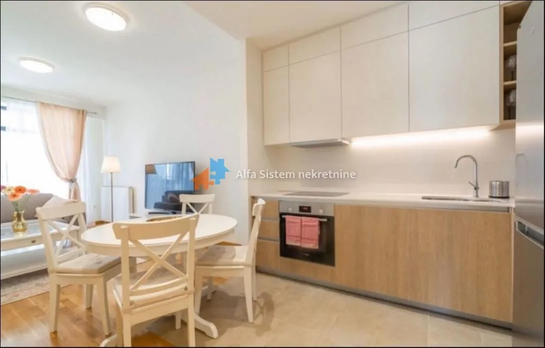 Rent, three bedroom apartment, 86m², Savski Venac, Beograd