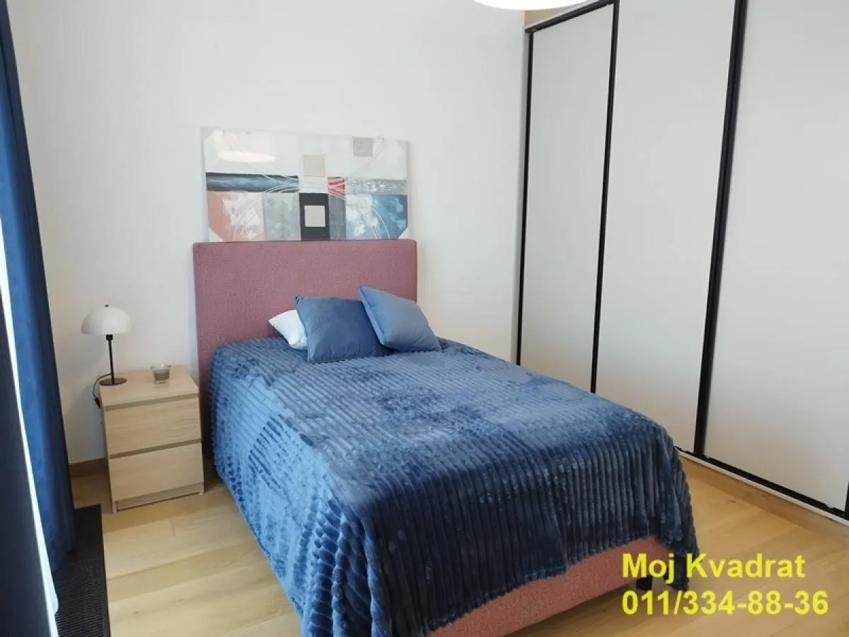 Izdavanje, trosoban stan, 92m², Stari Grad, Beograd