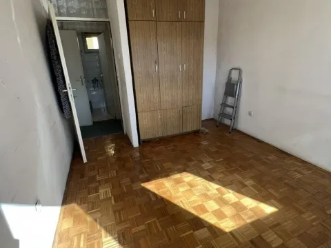 Sale, three bedroom apartment, 70m², Brace Jerković, Voždovac Sve Podlokacije - image 2