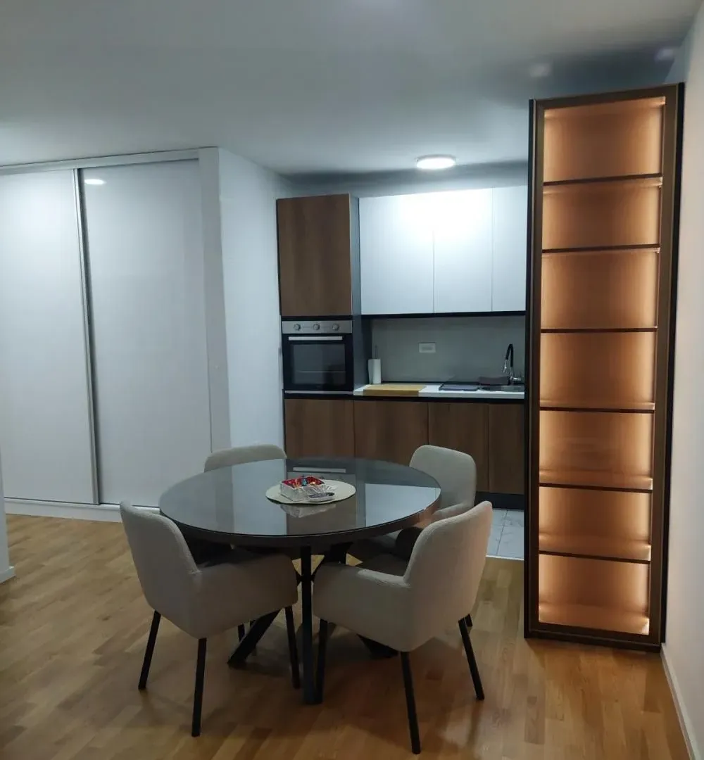 Izdavanje, trosoban stan, 68m², Višnjička Banja, Palilula Sve Podlokacije