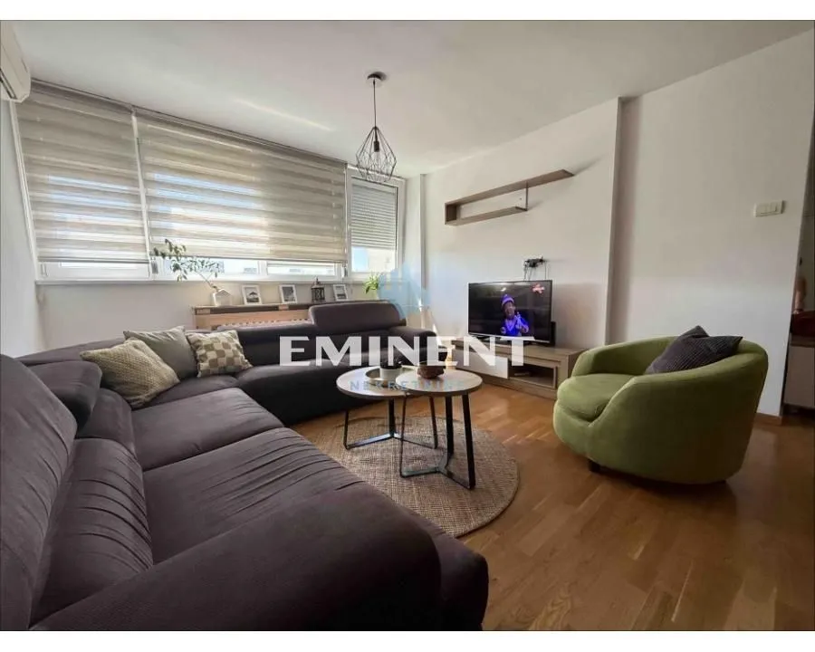 Rent, three bedroom apartment, 70m², Novi Beograd Sve Podlokacije, Beograd