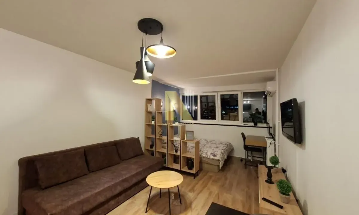 Prodaja, garsonjera, 29m², Bulevar Oslobodjenja, Novi Sad Sve Podlokacije