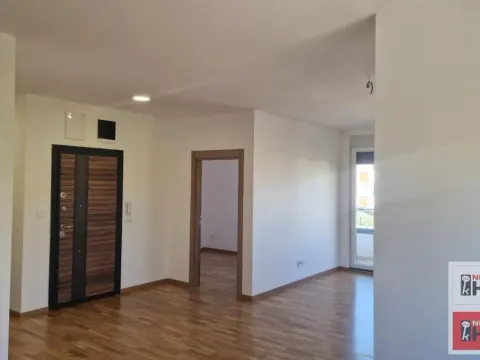 Prodaja, trosoban stan, 70m², Alibegovac, Petrovaradin - image 2