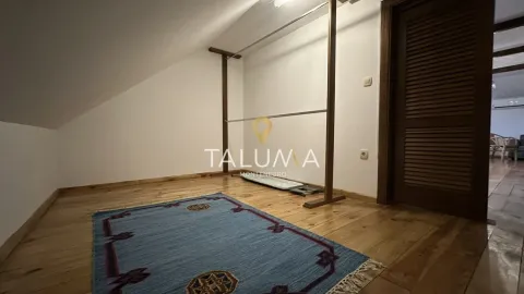 Rent, house, 200m², Tološi, Podgorica - image 14