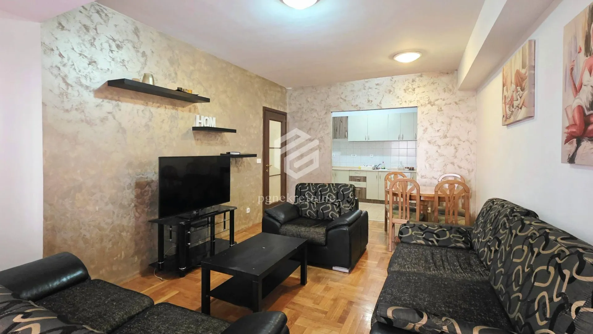 Izdavanje, dvosoban stan, 80m², City Kvart, Podgorica