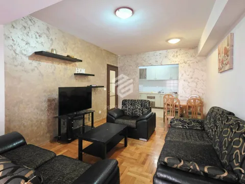 Rent, two bedroom apartment, 80m², City Kvart, Podgorica - image 2