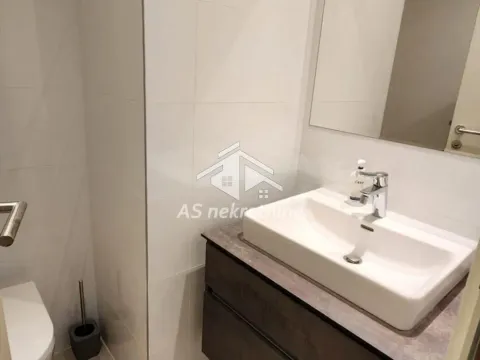 Izdavanje, četvorosoban stan, 123m², Savski Venac, Beograd - image 12