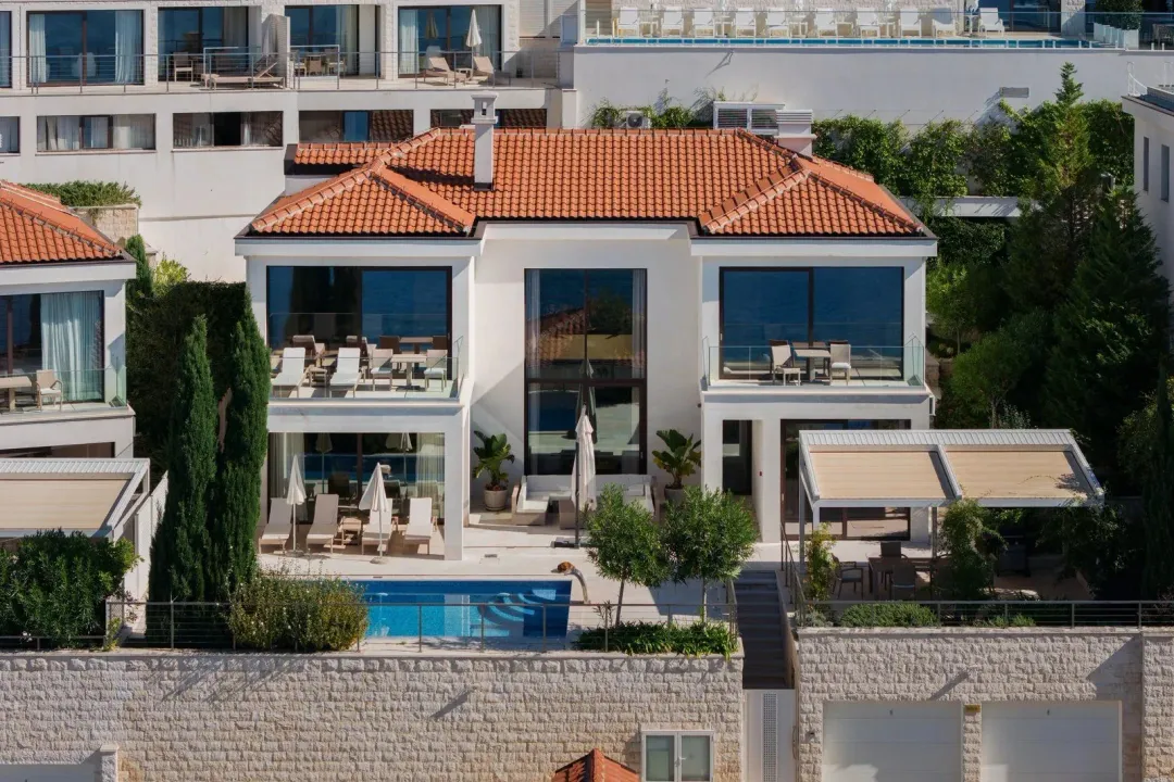 Prodaja, kuća, 290m², Reževići, Budva