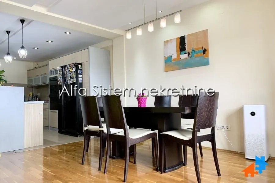 Sale, apartment, 157m², Đeram Pijaca, Beograd