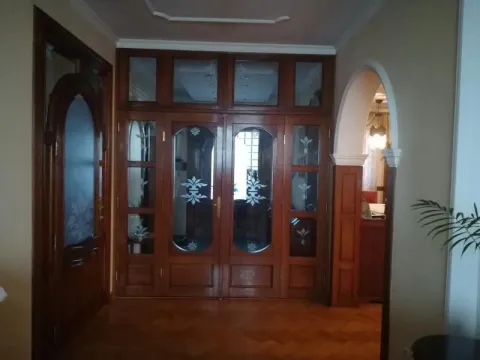 Izdavanje, kuća, 1150m², Karaburma, Palilula Sve Podlokacije - image 7