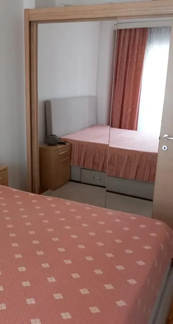 Rent, one bedroom apartment, 42m², Vezirov Most, Podgorica