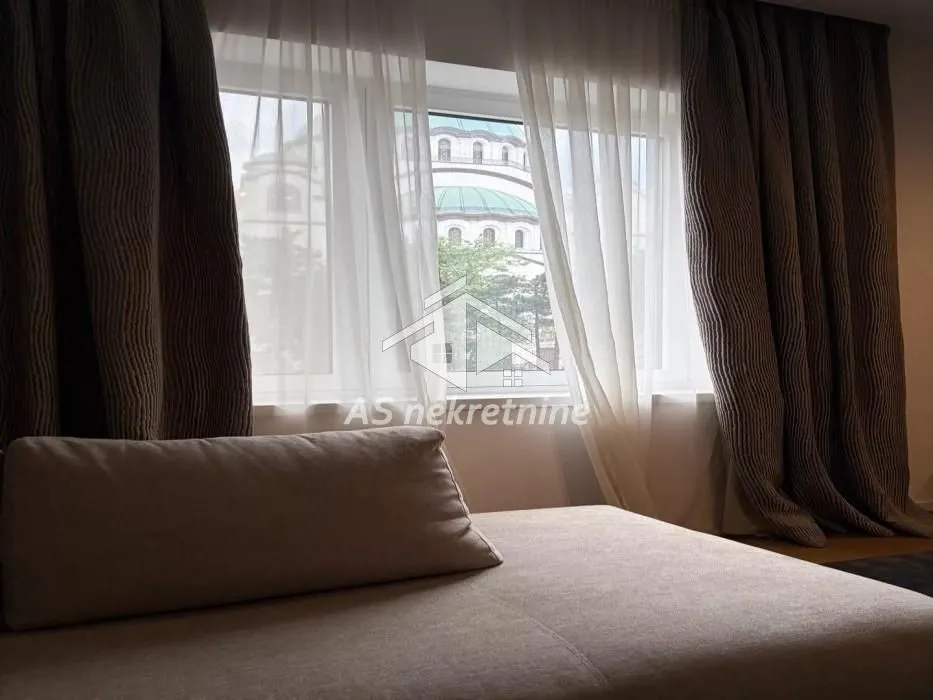 Izdavanje, dvosoban stan, 87m², Vračar Hram, Vračar Sve Podlokacije