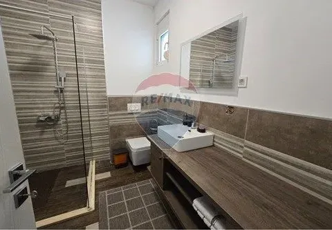 Izdavanje, kuća, 125m², Golubovci, Podgorica - image 20