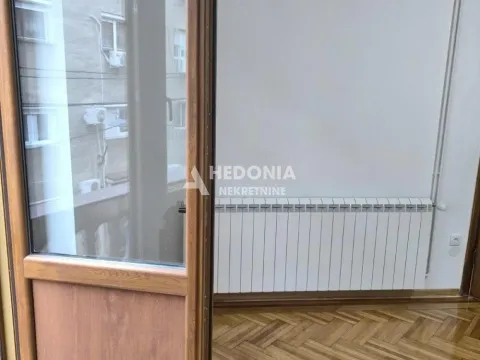 Izdavanje, četvorosoban stan, 120m², Stari Grad, Beograd - image 4