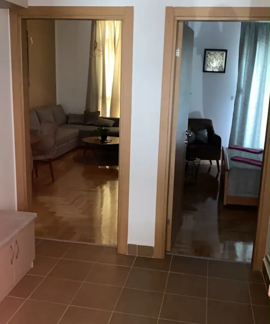 Izdavanje, jednosoban stan, 50m², Kava, Tivat