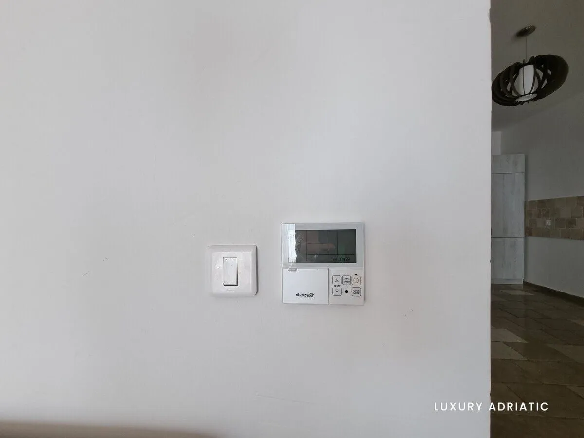 Sale, house, 1000m², Reževići, Budva