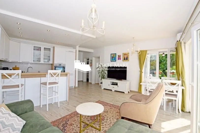 Sale, two bedroom apartment, 70m², Baošići, Herceg Novi