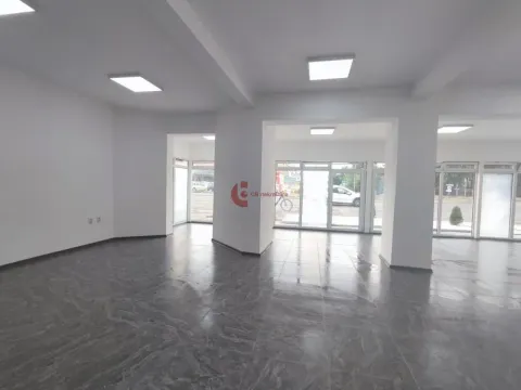Izdavanje, poslovni prostor, 100m², Mali Bajmok, Subotica - image 3