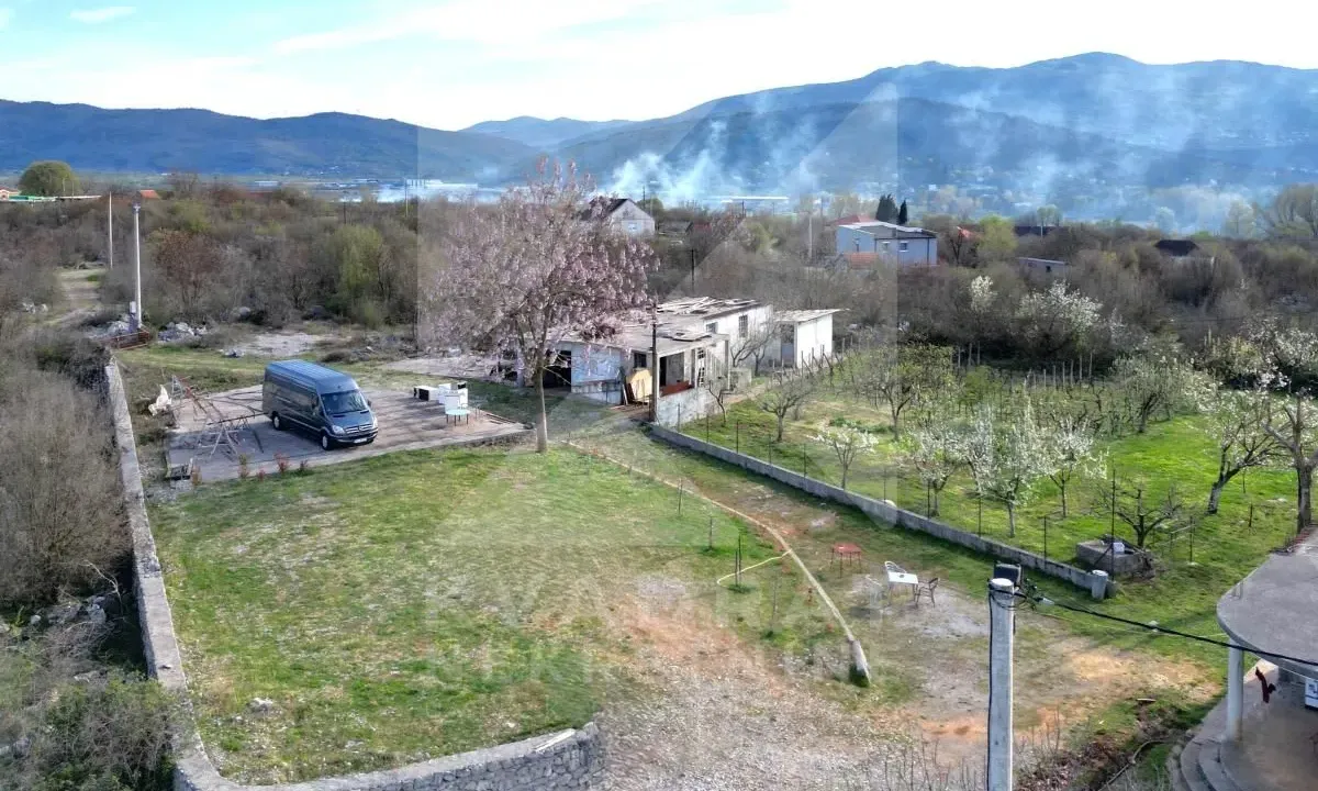 Izdavanje, poslovni prostor, 200m², Daljam, Danilovgrad